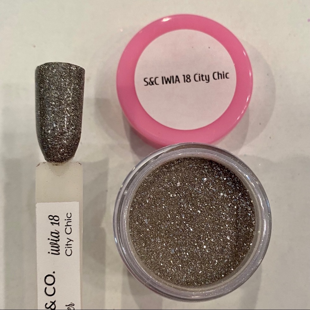 Sparkle & Co IWIA 18 City Chic